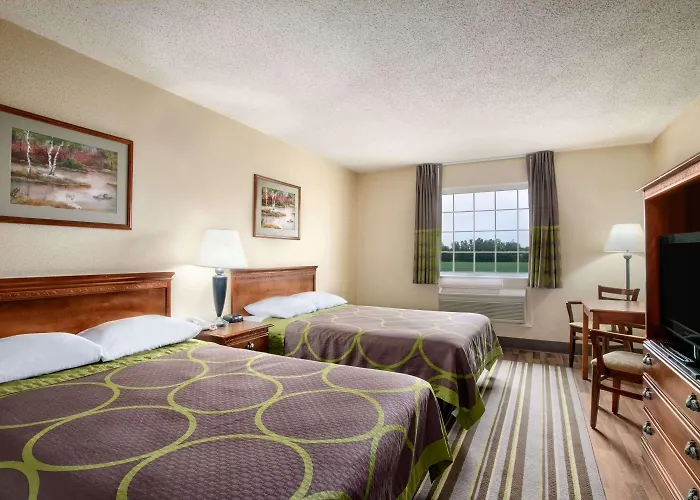 Super 8 By Wyndham Grayville