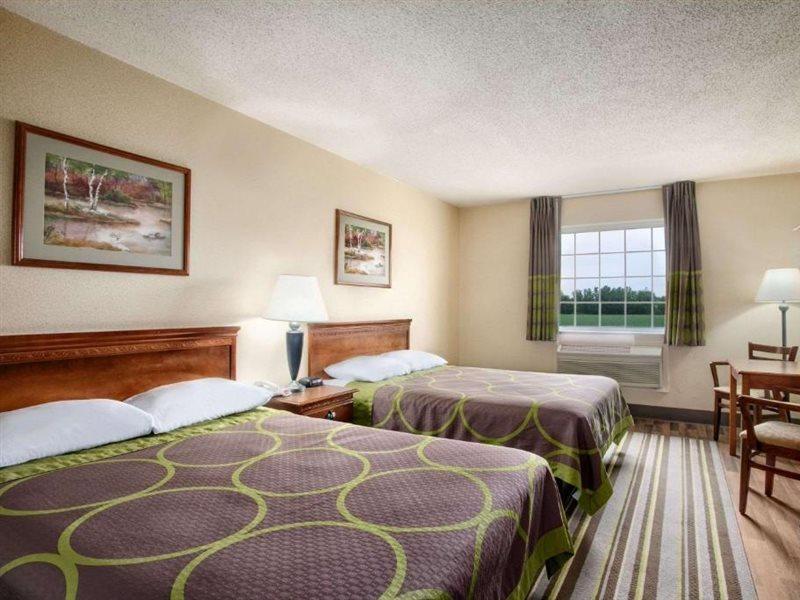 Super 8 By Wyndham Hotel 2*